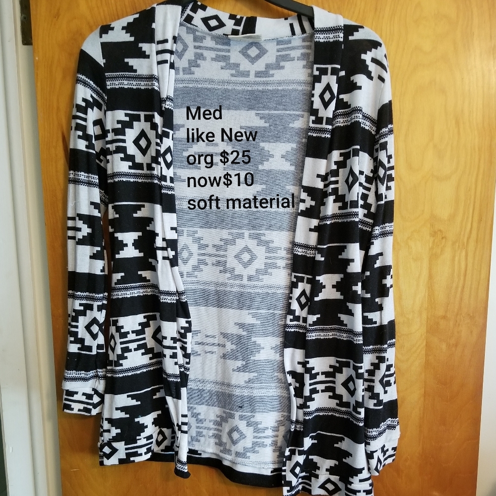 💎 *final sale* Black and white Cardigan